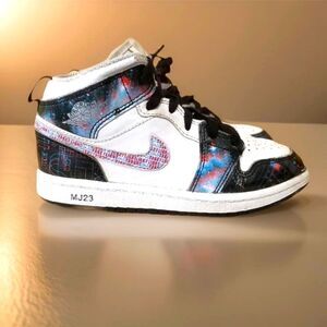 Jordan 1 Mid SE Take Flight Shoes
